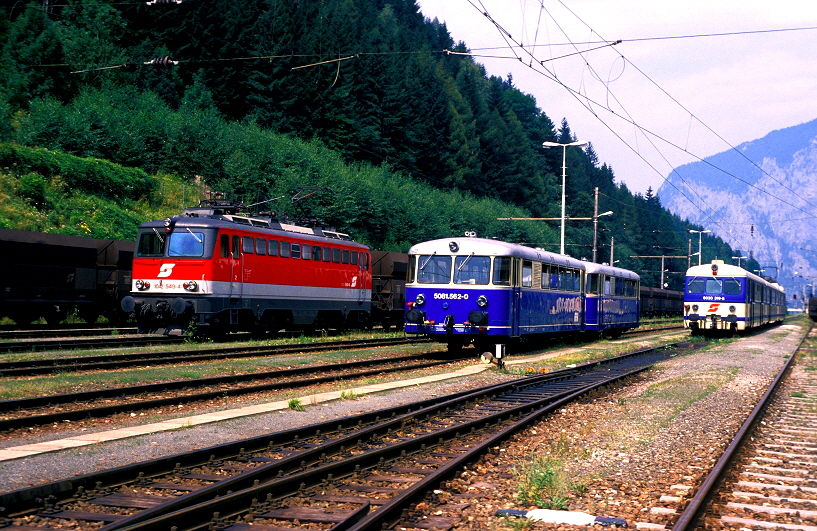 k-006 Erzbergbahn 1042.549-4, 5081.562-0 u. 6030.319-5 Bf. Eisenerz 27.07.1998 hr