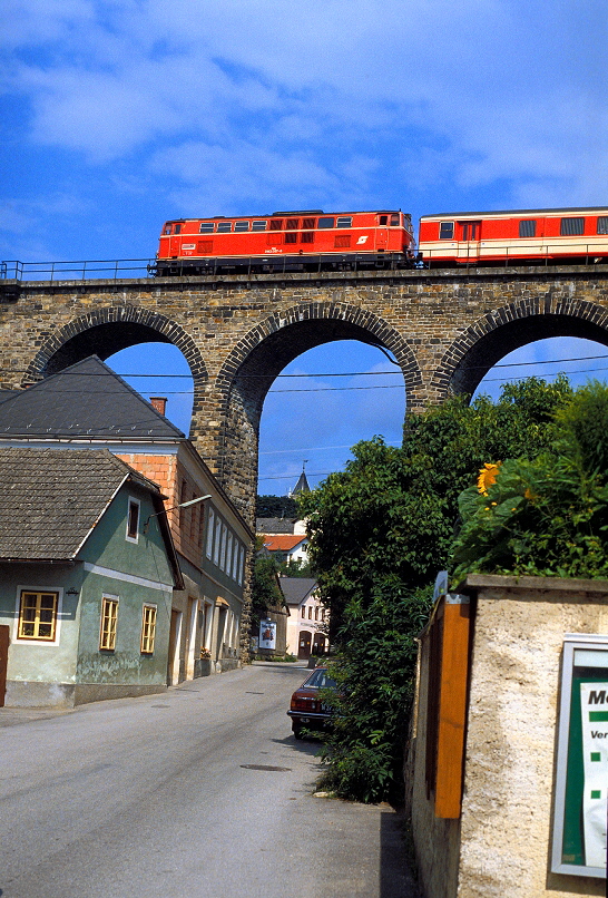 k-012 Viadukt Emmersdorf 2143.037 am 27.07.1987 foto herbert rubarth