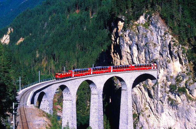 k-AB 010 Bernina-Express Landwasser Viadukt 26.08.2010  herbert