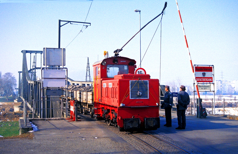 k-111. ID4. Rheinbrücke bei Widnau 04.02.1998 rk 