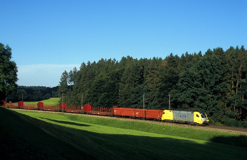 k-101 Mittelweserbahn Dispo Lok bei Traunstein- Axdorf 02.08.2008 foto herbert rubarth