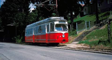 k-GM002 Tw. 8 kurzvor dem Bahnhof Gmunden 17.08.1989
